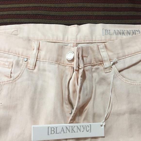 ❤️ BLANK NYC ❤️ COLLECTION STYLISH LIGHT PINK DISTRESSED RIPPED DESIGN JEANS . - Picture 13 of 16